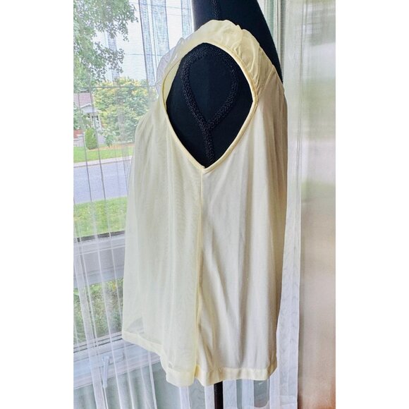 Vintage 70s sleepwear top, yellow sheer babydoll, sleeveless, double layered - Picture 6 of 10